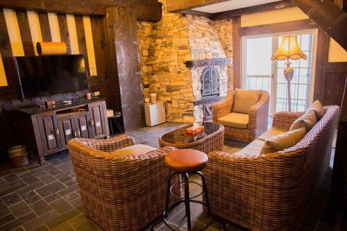 Black Forest Manor