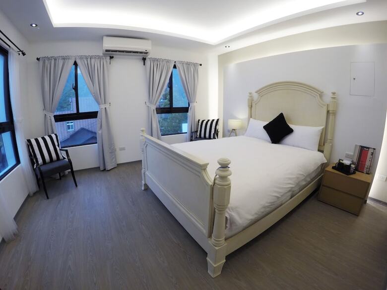 Bed & Breakfast ??????