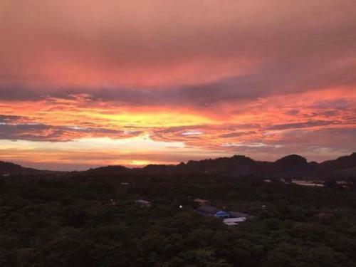 Yujing Warm Breezewarm X Sunny Sky Homestay