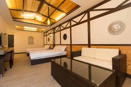Hostal 17th Summer