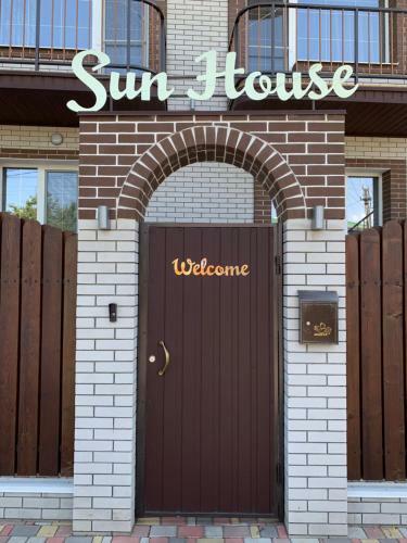 Hostal Sun House