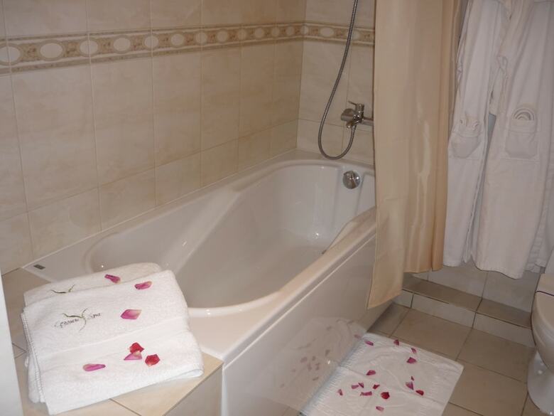 Seasons Spa Boutique Hotel