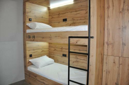 Full House Hotel & Capsule Hostel, Rivne