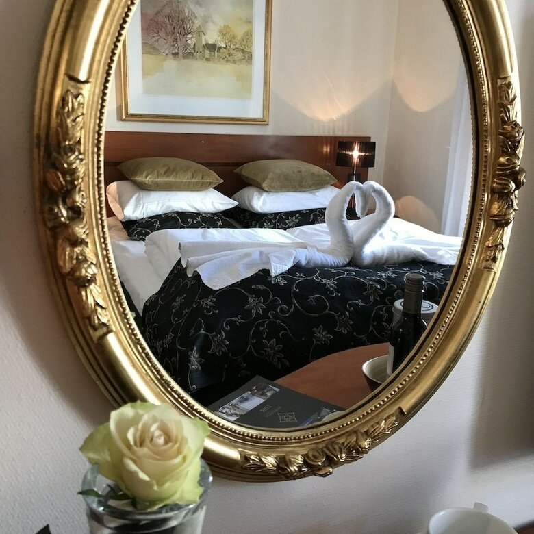 Reenskaug Hotel
