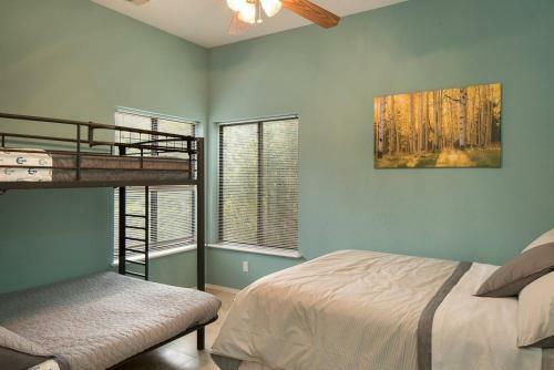 Sedona Spectacle Main And Guest House Sleeps 20