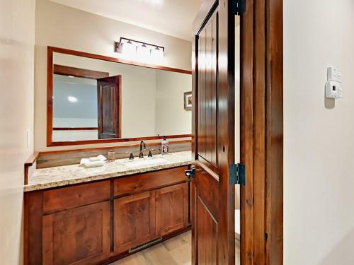 1183 Prospector Trl Home