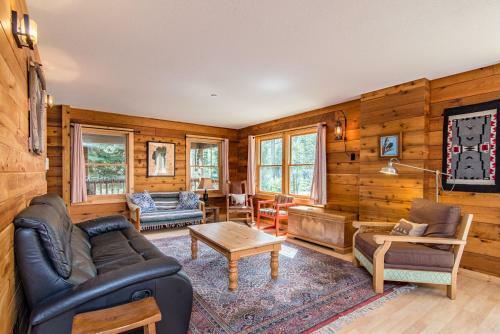 Cedar Log Cabin
