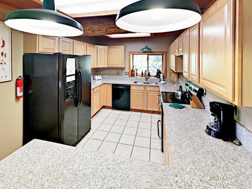Twelve Bedroom 232 Northside Circle Home