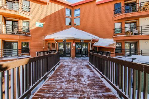 Buffalo Village 306