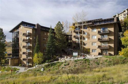 Storm Meadows East Slopeside - Se077