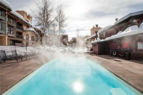 Phoenix At Steamboat - P218