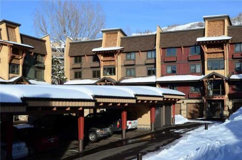 Phoenix At Steamboat - P218
