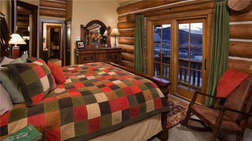 Lookout Lodge - Iconic Ultra Luxury Private Home