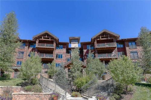 5307 Emerald Lodge, Trappeur's Crossing
