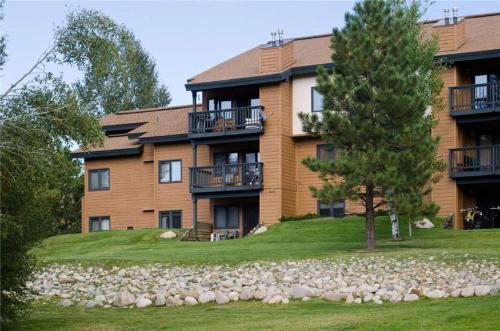 The Pines Condominiums - P106d