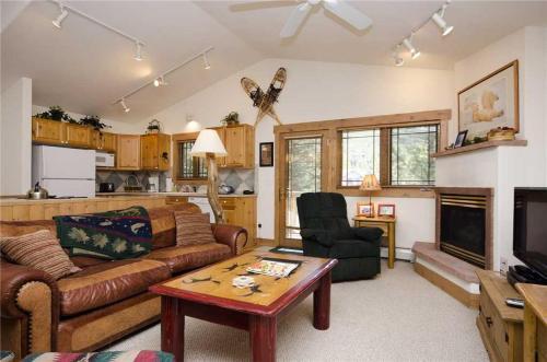 Saddle Creek Sc765
