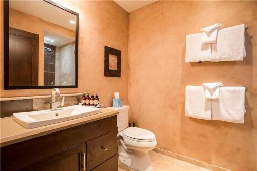 Howelsen Place - H208b