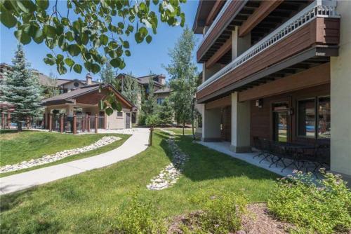 3110 Champagne Lodge, Trappeur's Crossing