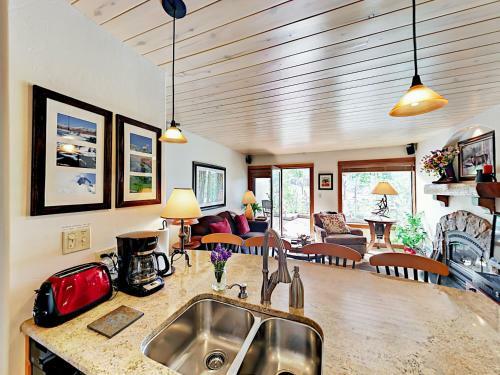 Apartamento 1800 Burgess Creek Rd 103 Condo