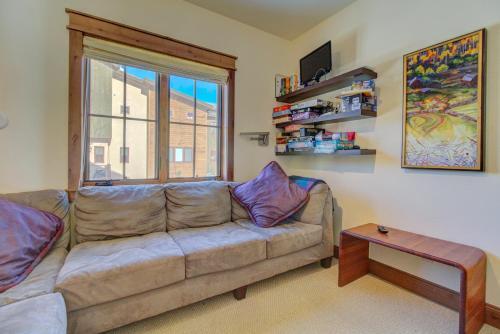 Upscale Majestic Valley Townhome