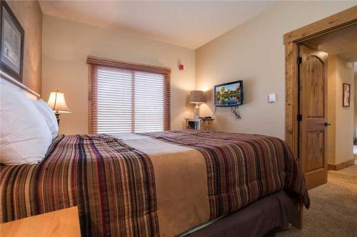 Rockies Condominiums - R2408