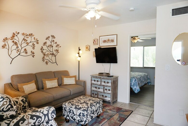 Hotel Redington Surf Resort