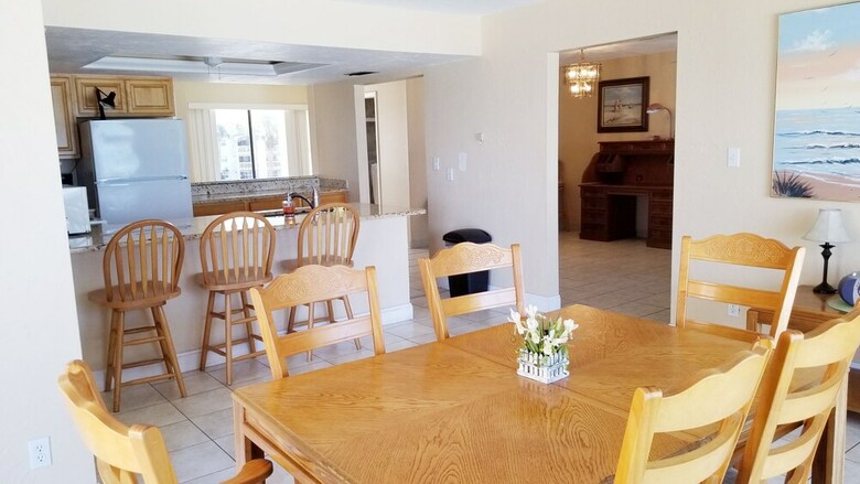 Hotel Redington Surf Resort