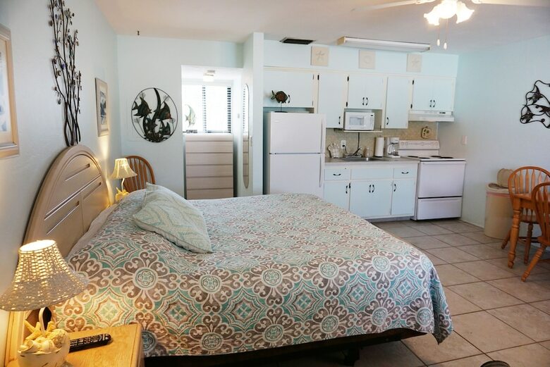 Hotel Redington Surf Resort