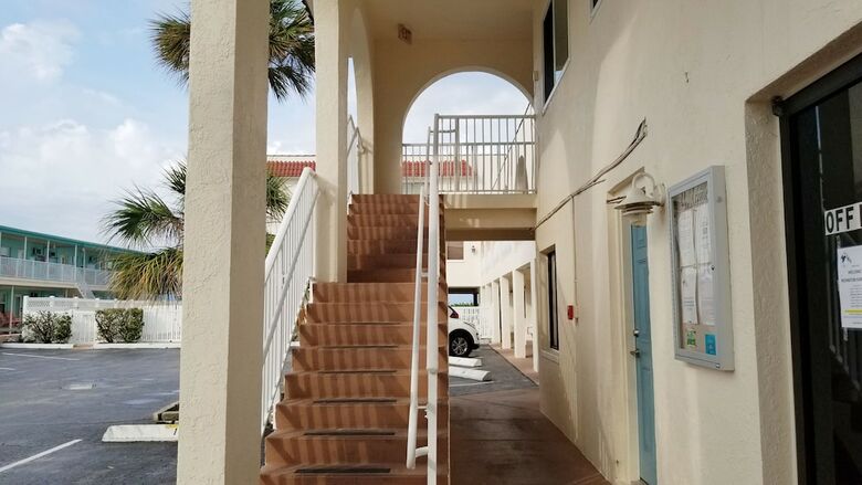 Hotel Redington Surf Resort