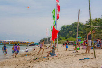 White Beach Hotel Bar And Restaurant
