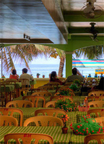 White Beach Hotel Bar And Restaurant