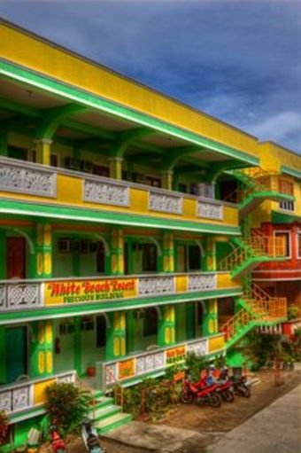 White Beach Hotel Bar And Restaurant