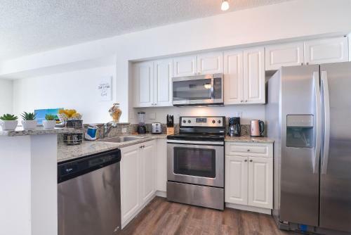 Aparthotel 1, 2 And 3 Bedroom Miami Ocean Apartments