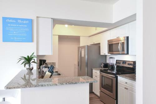 Aparthotel 1, 2 And 3 Bedroom Miami Ocean Apartments
