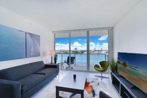 Aparthotel 1, 2 And 3 Bedroom Miami Ocean Apartments