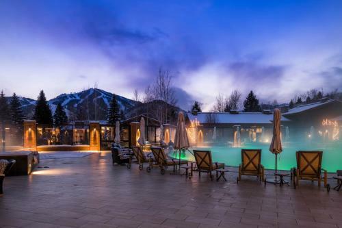New Villager Retreat With Baldy Views