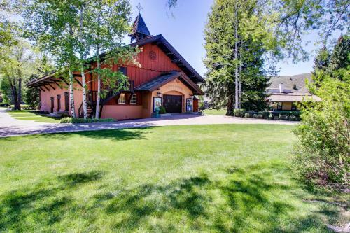 New Villager Retreat With Baldy Views