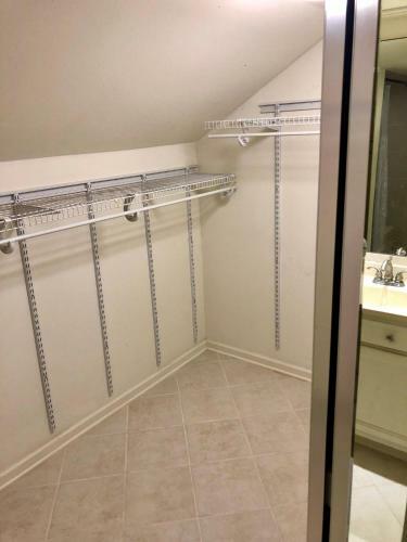 Ratcliff Apartment � Cozy Efficiency S. Highlands: Everything You Need+