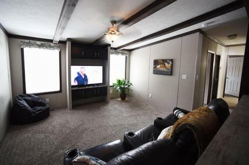 Brand New 3bdrm Retreat Near University