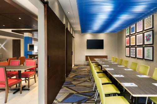 Hotel Holiday Inn Express & Suites - Allen Park