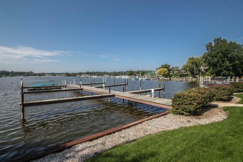 Villa Lay By The Bay