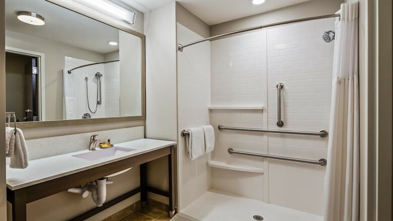 Best Western Plus Bolivar Hotel & Suites