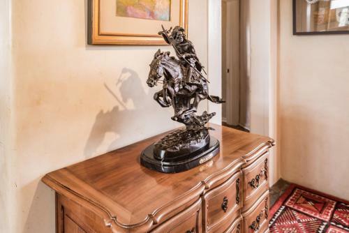 1 Bedroom - 5 Min. Walk To Canyon Rd. - El Caminito