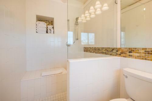 1 Bedroom - 5 Min. Walk To Canyon Rd. - El Caminito