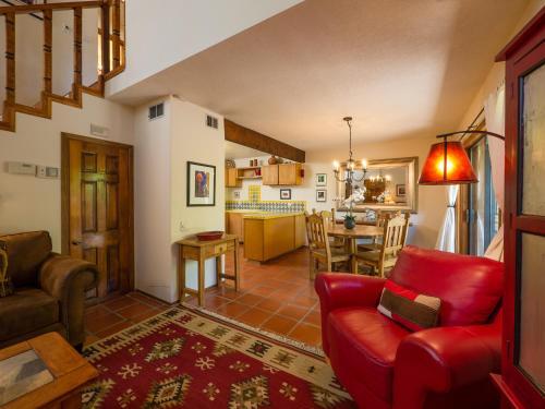 2 Bedroom - 10 Min. Walk To Plaza - Lumiere