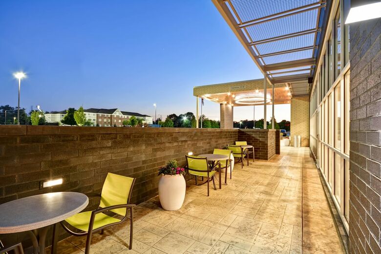 Hotel Springhill Suites By Marriott Cincinnati Blue Ash