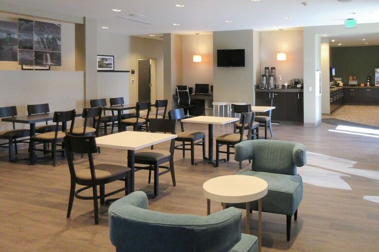Hotel Sleep Inn & Suites