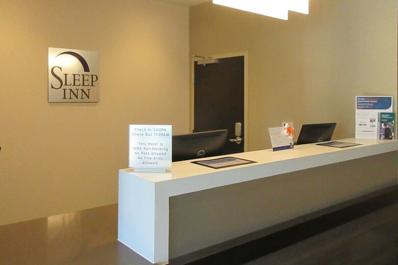 Hotel Sleep Inn & Suites
