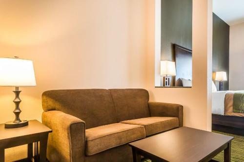 Hotel Comfort Inn & Suites Moore - Oklahoma City
