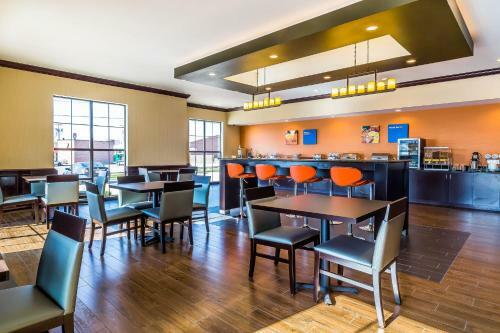 Hotel Comfort Inn & Suites Moore - Oklahoma City